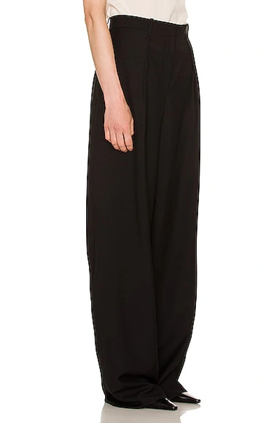 Shop The Row Marce Pant In Onyx