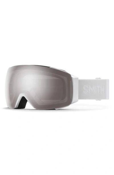 Shop Smith I/o Mag™ 154mm Snow Goggles In White / Chromapop Platinum