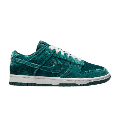 Pre-owned Nike Wmns Dunk Low 'green Velvet' In Teal