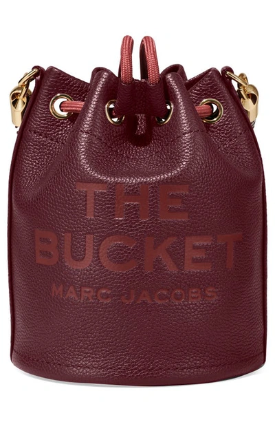 Shop Marc Jacobs The Leather Bucket Bag In Chianti