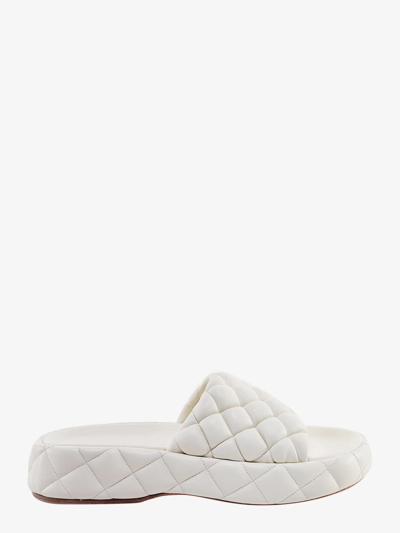 Shop Bottega Veneta Padded Flat Sandals In Bianco