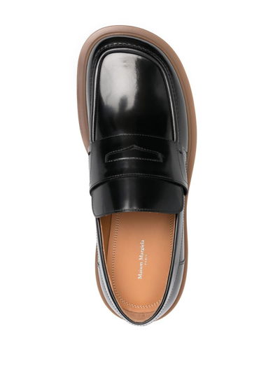 Shop Maison Margiela Ivy Leather Loafers In 黑色