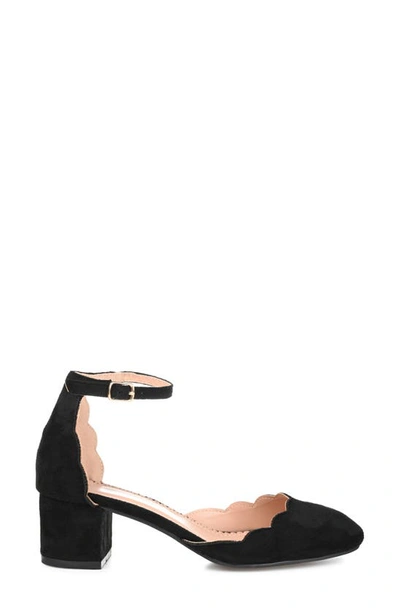 Journee Collection Journee Edna Scallop Trim Pump In Black