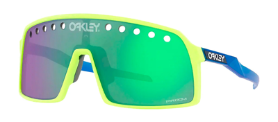 Shop Oakley Sutro 0oo9406-61 Mask Sunglasses In Green