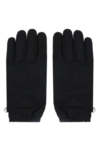 Prada Triangle-patch Re-nylon Gloves In Nero