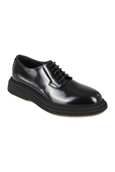 The Antipode Derby Pelle Vitello In Nero