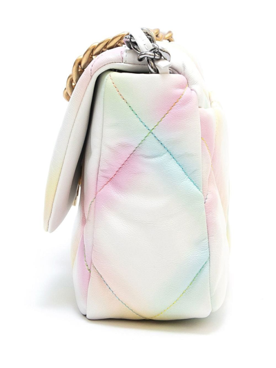 Pre-owned Chanel 2022 Medium 19 Shoulder Bag In White