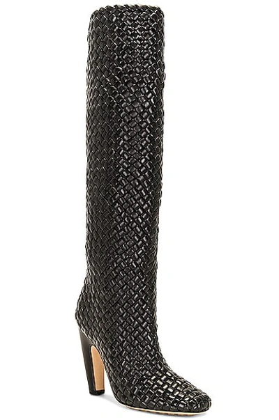 Bottega Veneta Canalazzo 100 Padded Intrecciato Knee-high Boots In Black