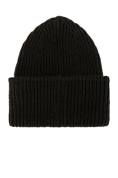 Shop Off-white Arrow Ribbed Beanie In Black & White
