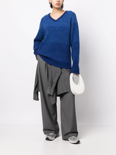 V领罗纹针织毛衣