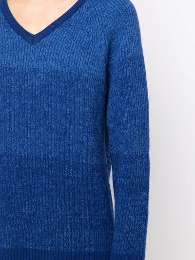 V领罗纹针织毛衣