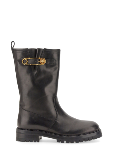 Versace Biker Boots With Medusa Safety Pin In Black