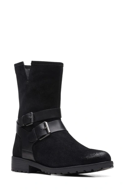 Clarks Clarkwell Mid Boot In Black Leather