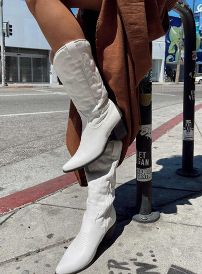 Shop Therapy Clayton Boots In White