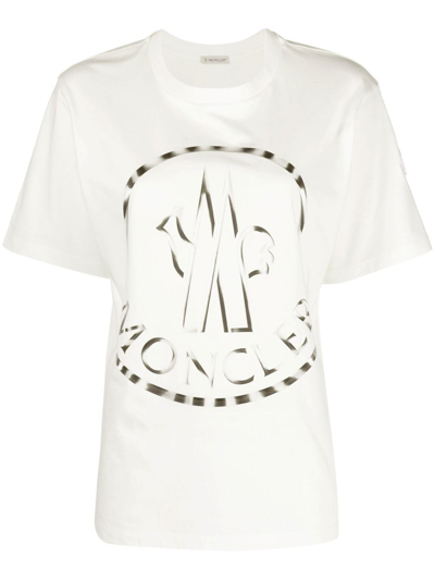 Shop Moncler Logo T-shirt In Bianco