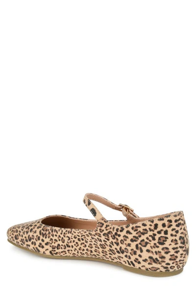 Shop Journee Collection Carrie Flat In Leopard