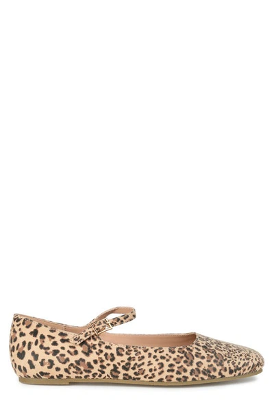 Shop Journee Collection Carrie Flat In Leopard