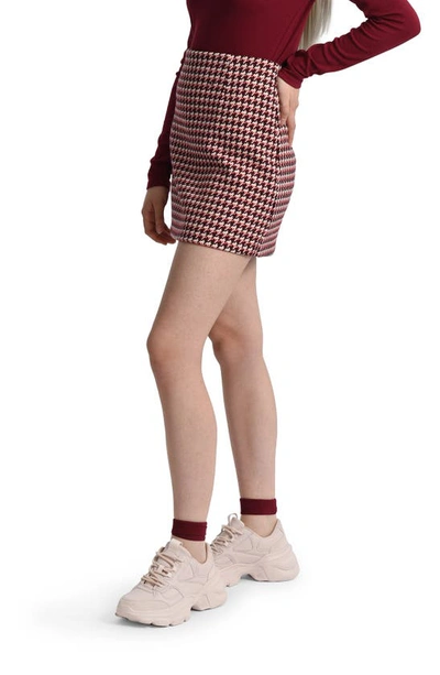 Shop Molly Bracken Houndstooth Miniskirt In Dark Red