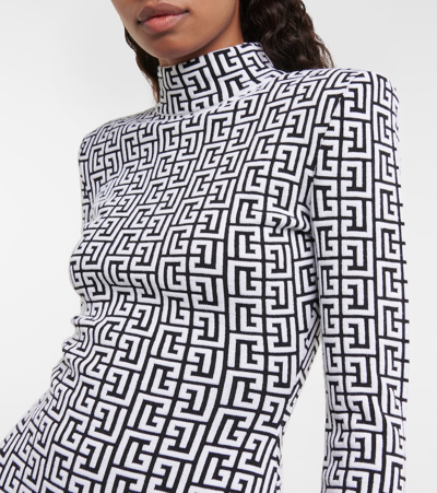 Balmain Monogram Mock-neck Strong-shoulder Sweater In Noir/blanc/fuchsia