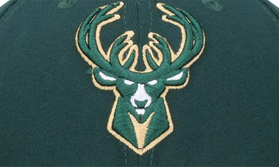 Shop New Era Green Milwaukee Bucks Team Classic 39thirty Flex Hat In Hunter Green