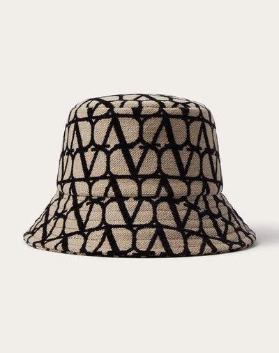 Shop Valentino Garavani Toile Iconographe Bucket Hat Woman Beige/black 58