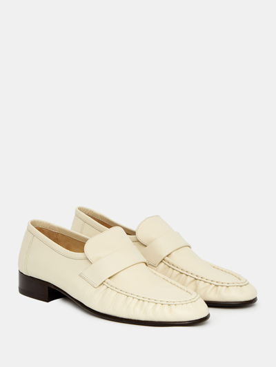 Shop The Row Soft Cream-colored Loafers In Crema