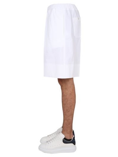 Shop Alexander Mcqueen Wide-leg Shorts In Bianco