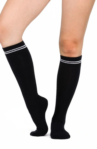 Shop Arebesk Classic Knee High Grip Socks In Black