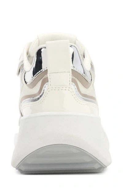 Aki Sneaker In White/ Light Toffee