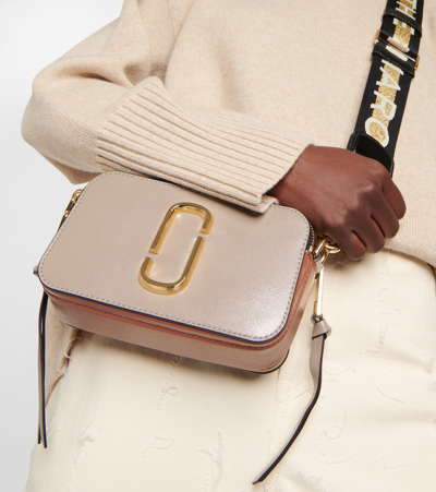 Snapshot leather crossbody bag Marc Jacobs Beige in Leather - 31372391