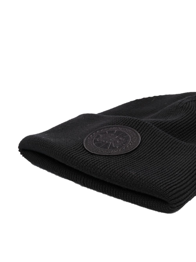 Canada Goose Arctic Disc Knitted Beanie In Black