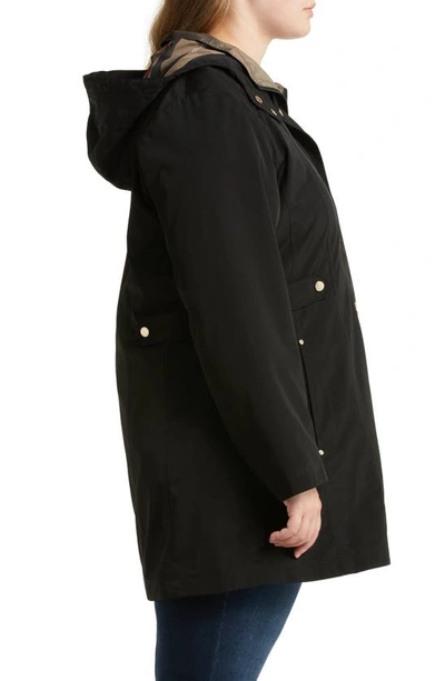 Gallery Water Resistant Rain Jacket In Black