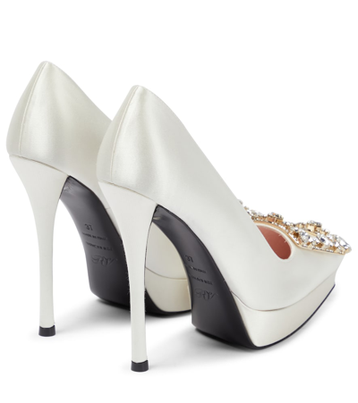 Roger Vivier Flower Strass Satin Platform Pumps In Panna