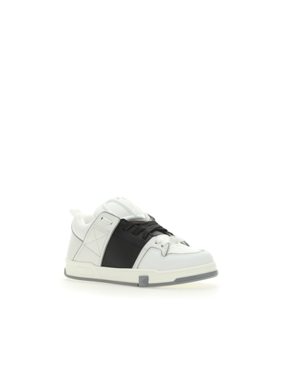 Shop Valentino Garavani Sneakers In Bianco-nero-p.grey