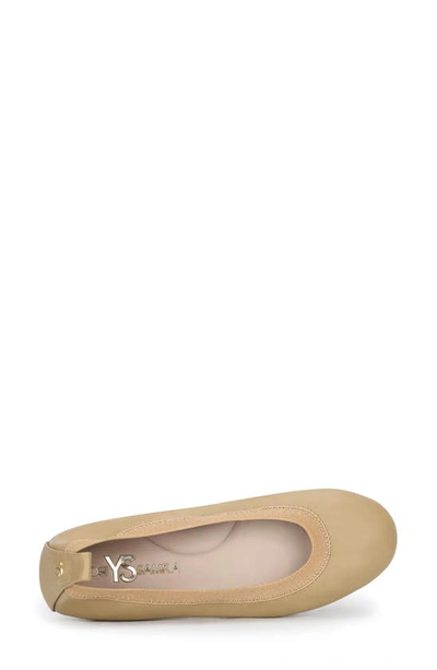 Shop Yosi Samra Samara Foldable Ballet Flat In Latte Leather