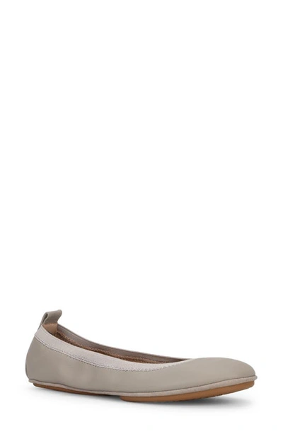 Shop Yosi Samra Samara Foldable Ballet Flat In Simply Taupe Leather