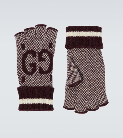 Shop Gucci Cashmere Gloves In Sienna/ivory