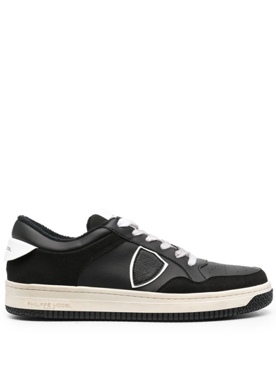 Philippe Model Lyon Ble Low-top Sneakers In Black