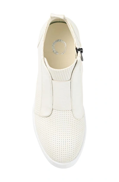 Journee Collection Journee Clara Wedge Sneaker In Bone