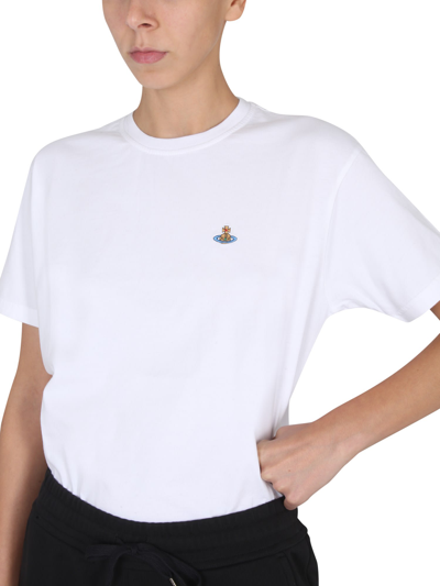 Shop Vivienne Westwood Orb T-shirt With Logo In Bianco