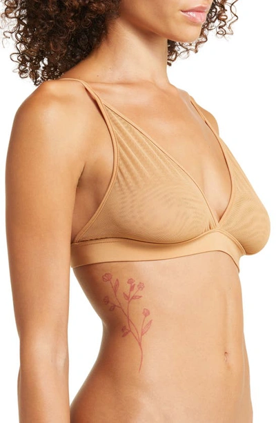 Nude Barre 10 Am Mesh Wireless Bra In 11am