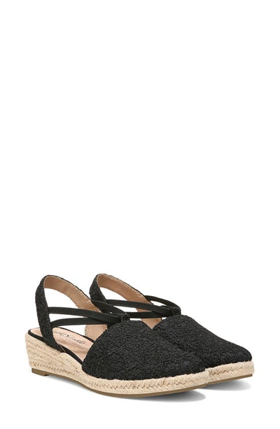Lifestride Katrina 2 Womens Cushioned Footbed Canvas Wedge Sandals In Black Floral