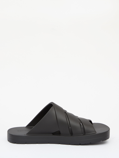Shop Bottega Veneta Flintston Sandals In Black