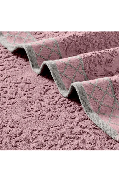 MODERN THREADS MODERN THREADS EMBELLISHED BORDER DAMASK JACQUARD TOWEL 6-PIECE SET 