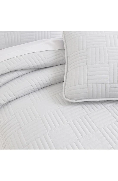 Southshore Fine Linens Grid Oversized Quilt Set In White