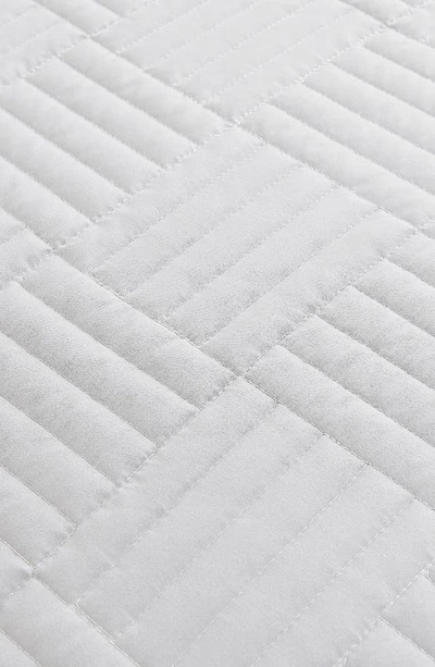Southshore Fine Linens Grid Oversized Quilt Set In White