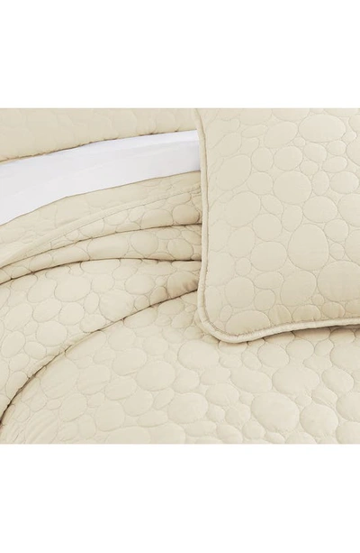 Southshore Fine Linens Pebble Embroidered Microfiber Oversize Quilt Set In Cream