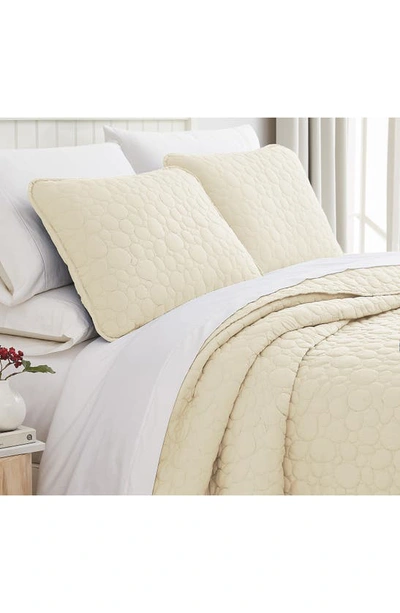 Southshore Fine Linens Pebble Embroidered Microfiber Oversize Quilt Set In Cream