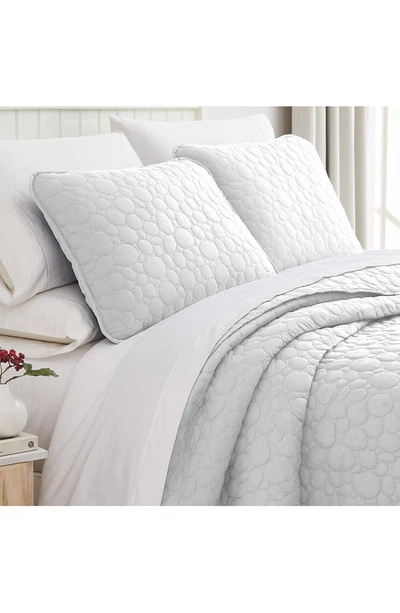Southshore Fine Linens Pebble Embroidered Microfiber Oversize Quilt Set In White