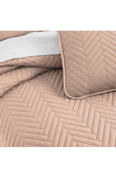 Southshore Fine Linens Chevron Quilt Set In Rose Dust